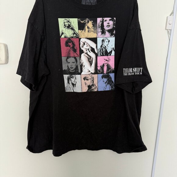 Taylor Swift Eras Tour Tour Tshirt World Tour - Picture 1 of 3